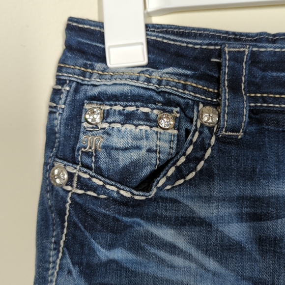 Miss Me Jeans Women's Size 26 Low-rise Easy Crop Rhinestone JE5307C12 - Picture 4 of 9